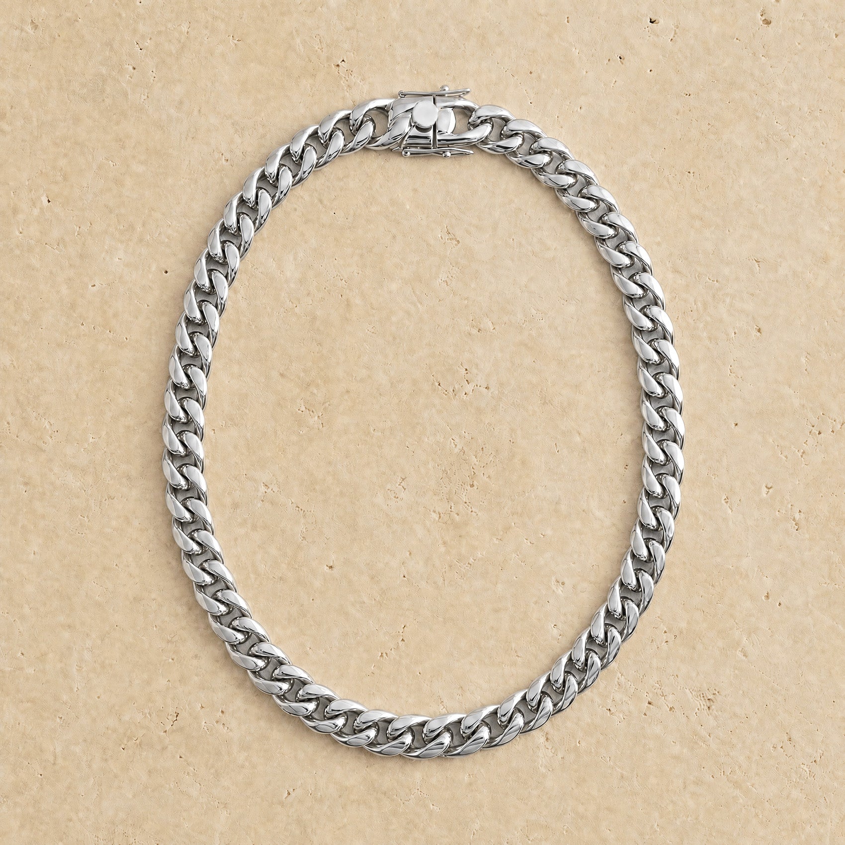 Curb Invisible Clasp Necklace