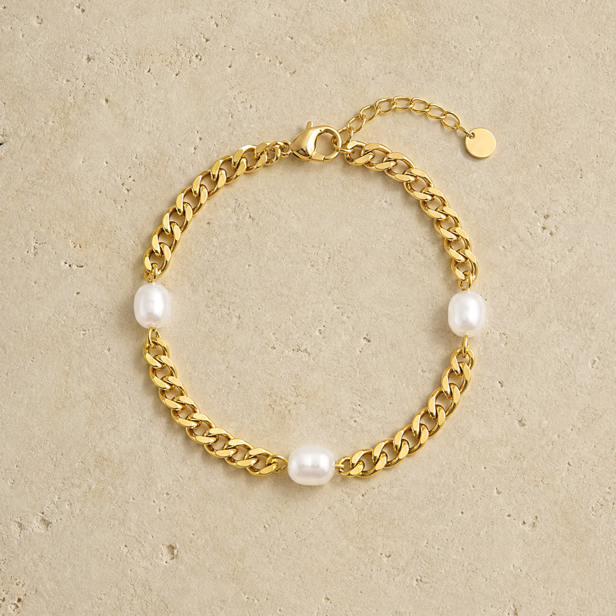 Pearl Curb Chain Bracelet